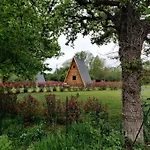 Tipi Apache Des Monteaux Chalet