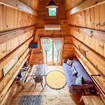 Tipi Apache Des Monteaux Chalet