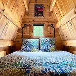 Tipi Apache Des Monteaux