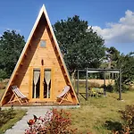 Tipi Apache Des Monteaux