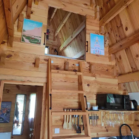 Tipi Apache Des Monteaux Vivy