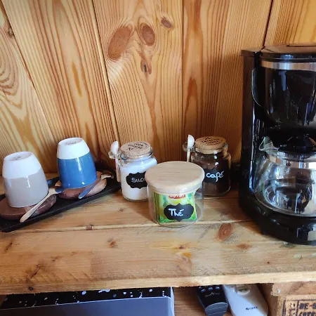 בקתה Tipi Apache Des Monteaux *