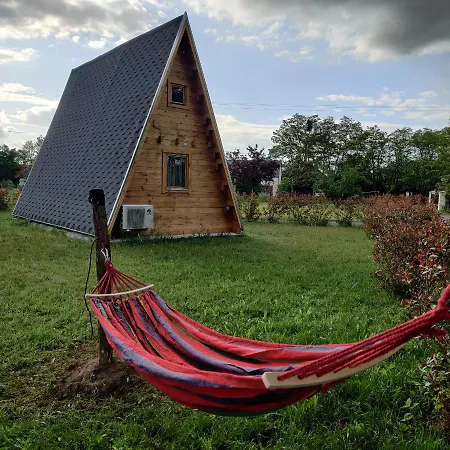 Tipi Apache Des Monteaux