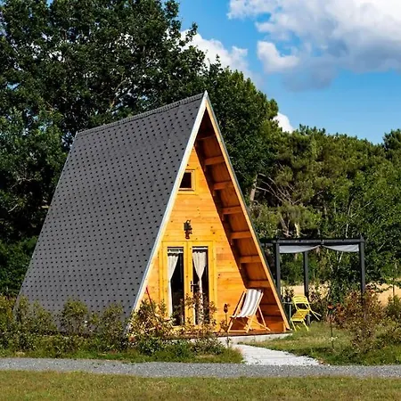 Tipi Apache Des Monteaux Vivy