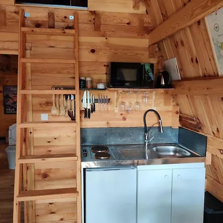 Tipi Apache Des Monteaux شاليه