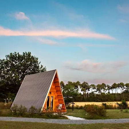 Tipi Apache Des Monteaux Chalet
