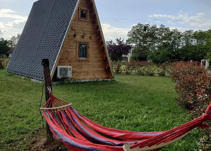 Tipi Apache Des Monteaux