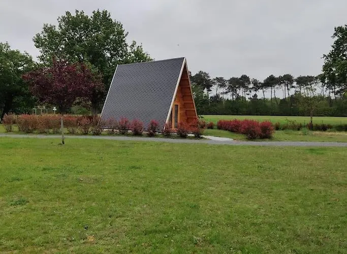 Tipi Apache Des Monteaux *