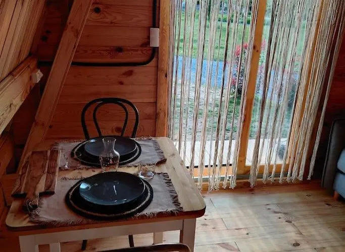 Tipi Apache Des Monteaux Vivy