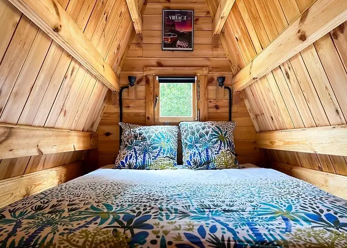 Tipi Apache Des Monteaux